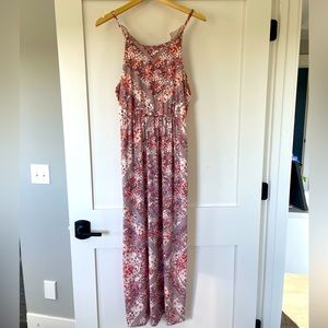 Like New Maxi Dress. Smoke free home. Size M